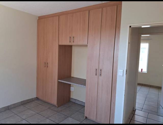 2 BEDROOM PROPERTY TO RENT IN VANDERBIJLPARK SE 4